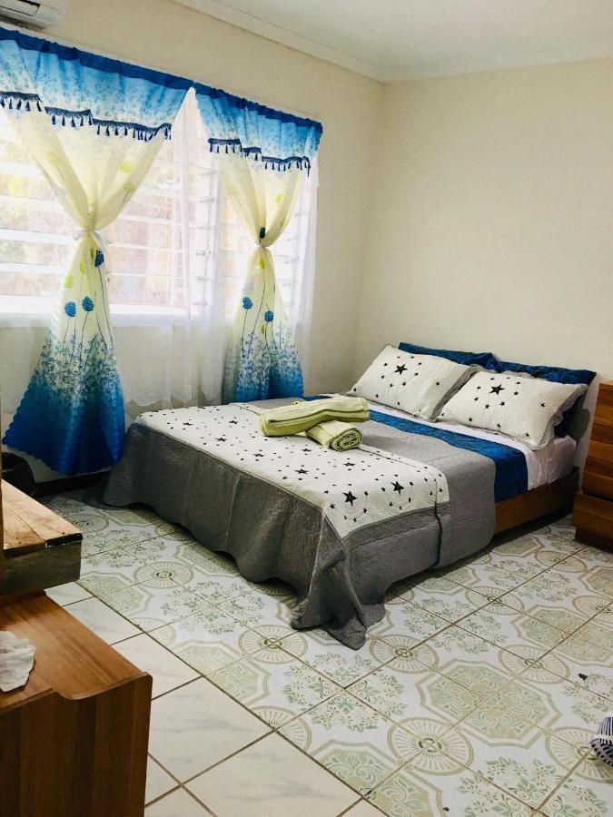 Mapusagas Riverside - Sleeps 2-6 X2 Bedrooms Units - Home Away From Home - #1, #2, #3, #4 & #5 Vaitele Kültér fotó